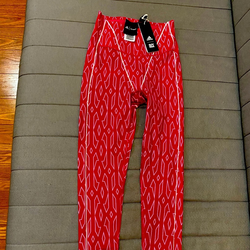 Brand new, never been worn IVY PARK leggings with tag still on!